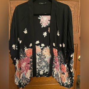 Aritzia Talula Kimono Jacket Floral Black Coverup